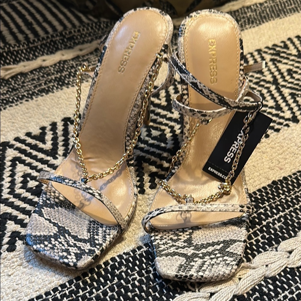 NWT Express Black and Cream Strappy Heels with metal accents